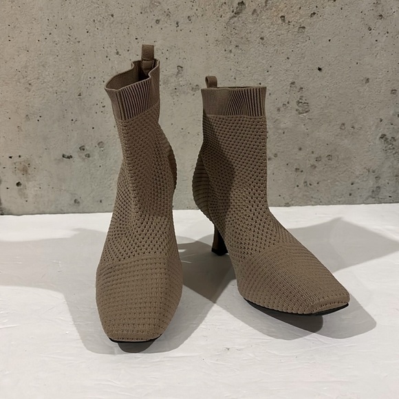 C Comfort Est 1946 Shoes - C Comfort Est 1946 Tan Suede Perforated Blocked Toe Sock Booties - Size 10